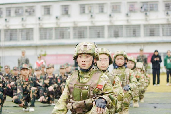 「廣東軍事」深圳黃埔特戰精兵特訓夏令營（21天）自律自覺好習慣