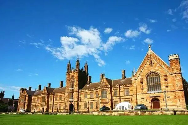 山東大學留學